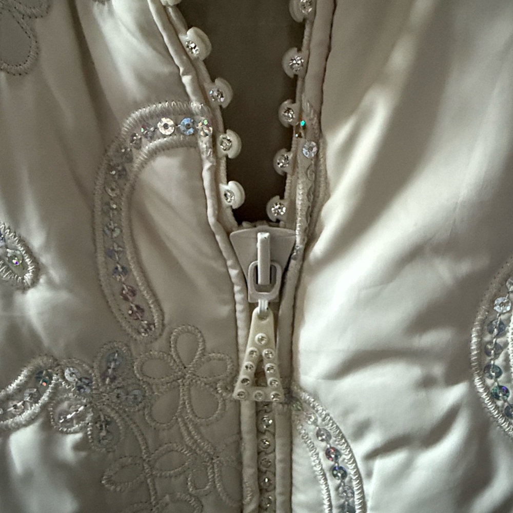 Sequin Embellished Creamy White Quilted Vest - Picture 12 of 14